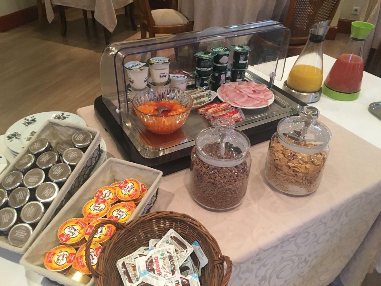 Hotel Restaurant Emile Job Montmerle-sur-Saone Zewnętrze zdjęcie